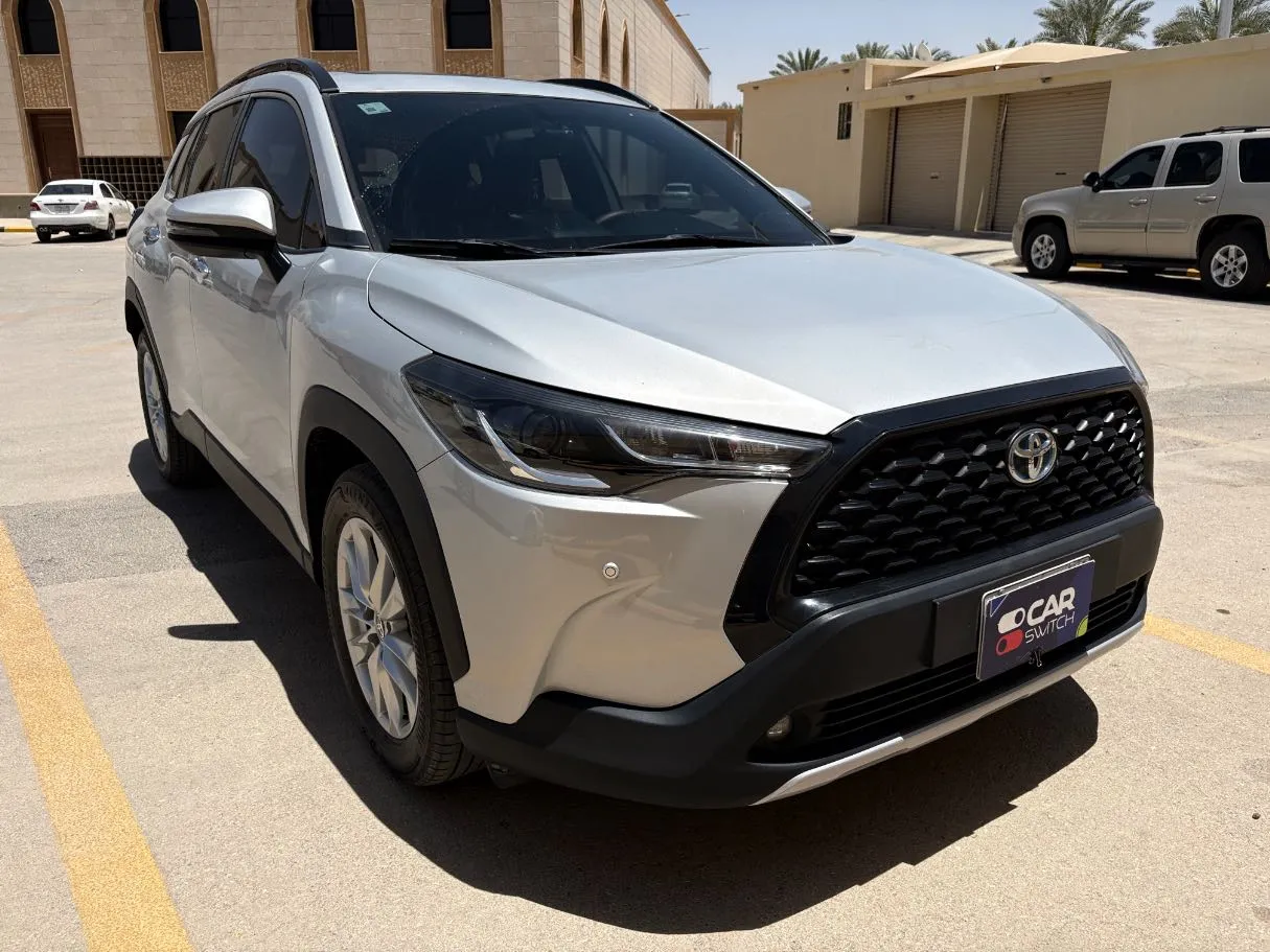 Car image 3