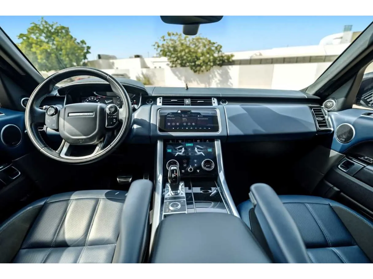 Car image 8