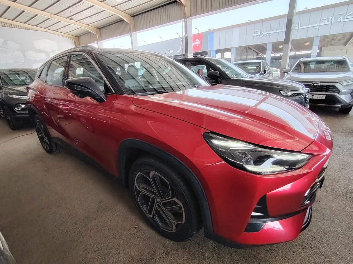Car image 3