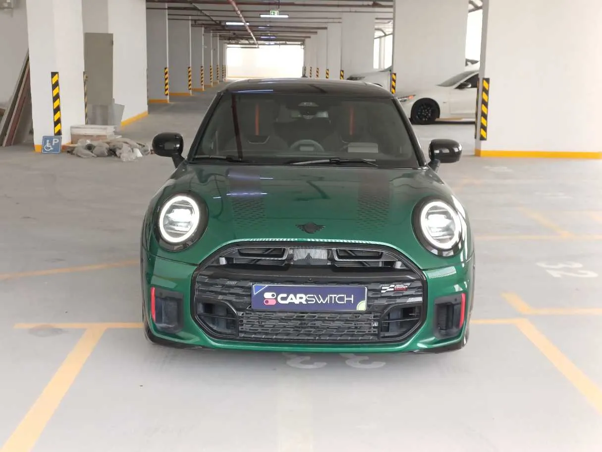 Car image 2
