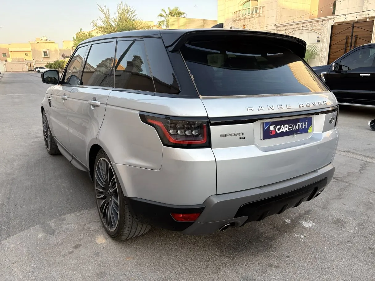 Car image 7
