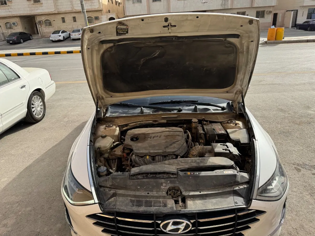 Car image 20