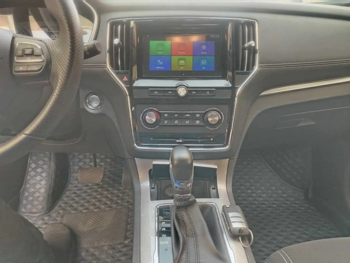 Car image 23
