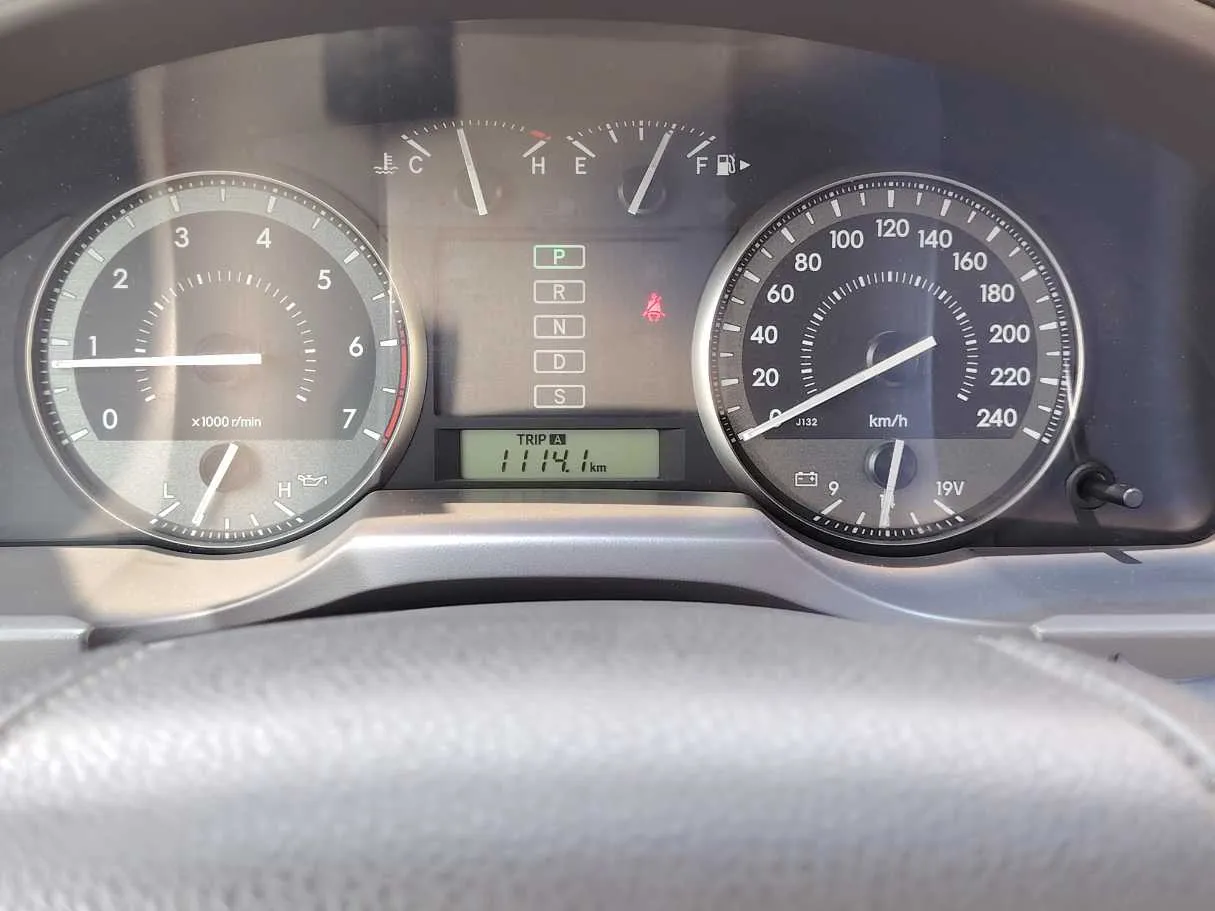 Car image 25