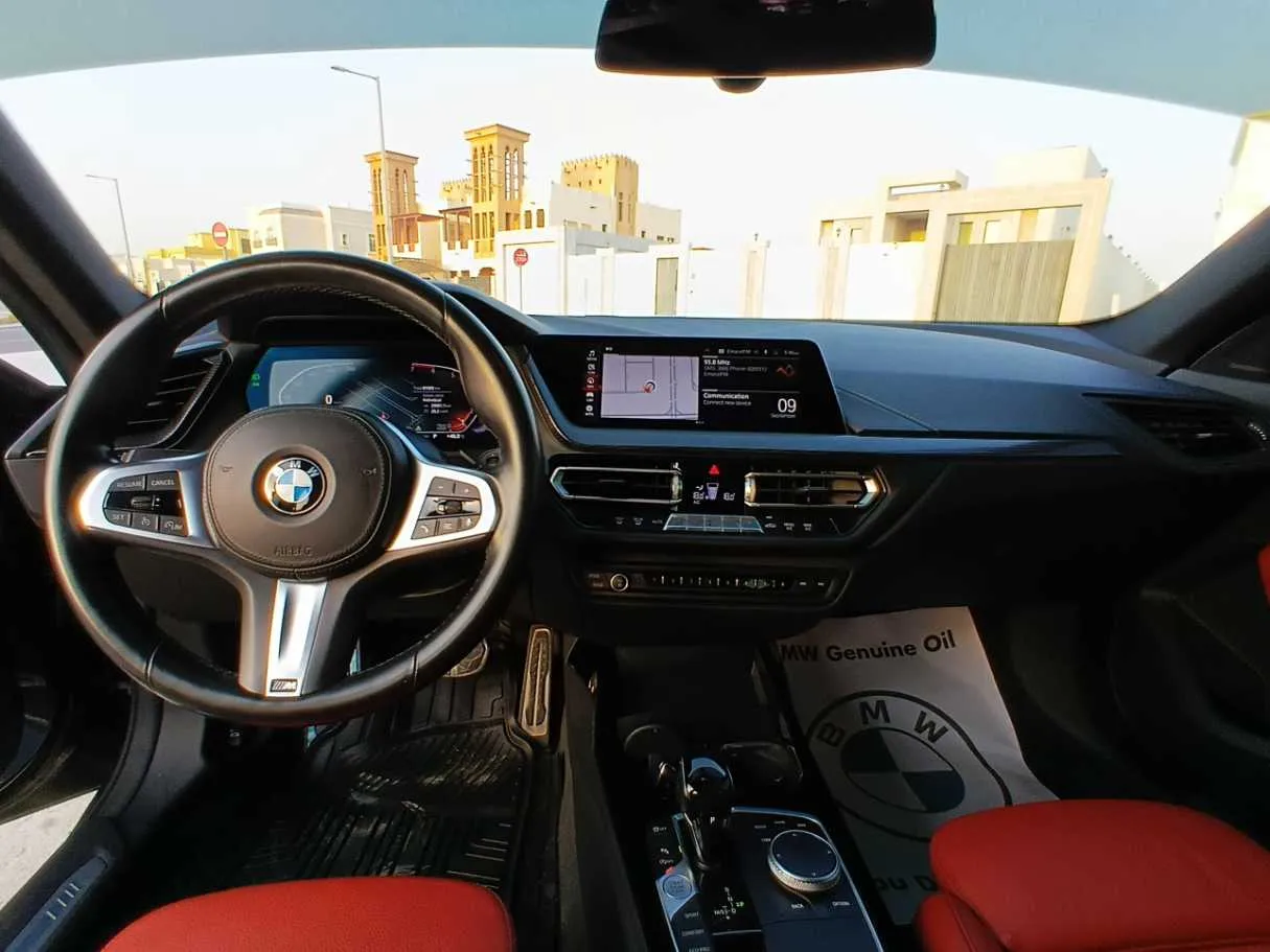 Car image 15