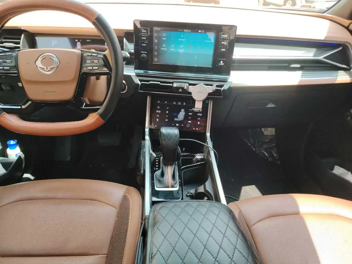 Car image 23