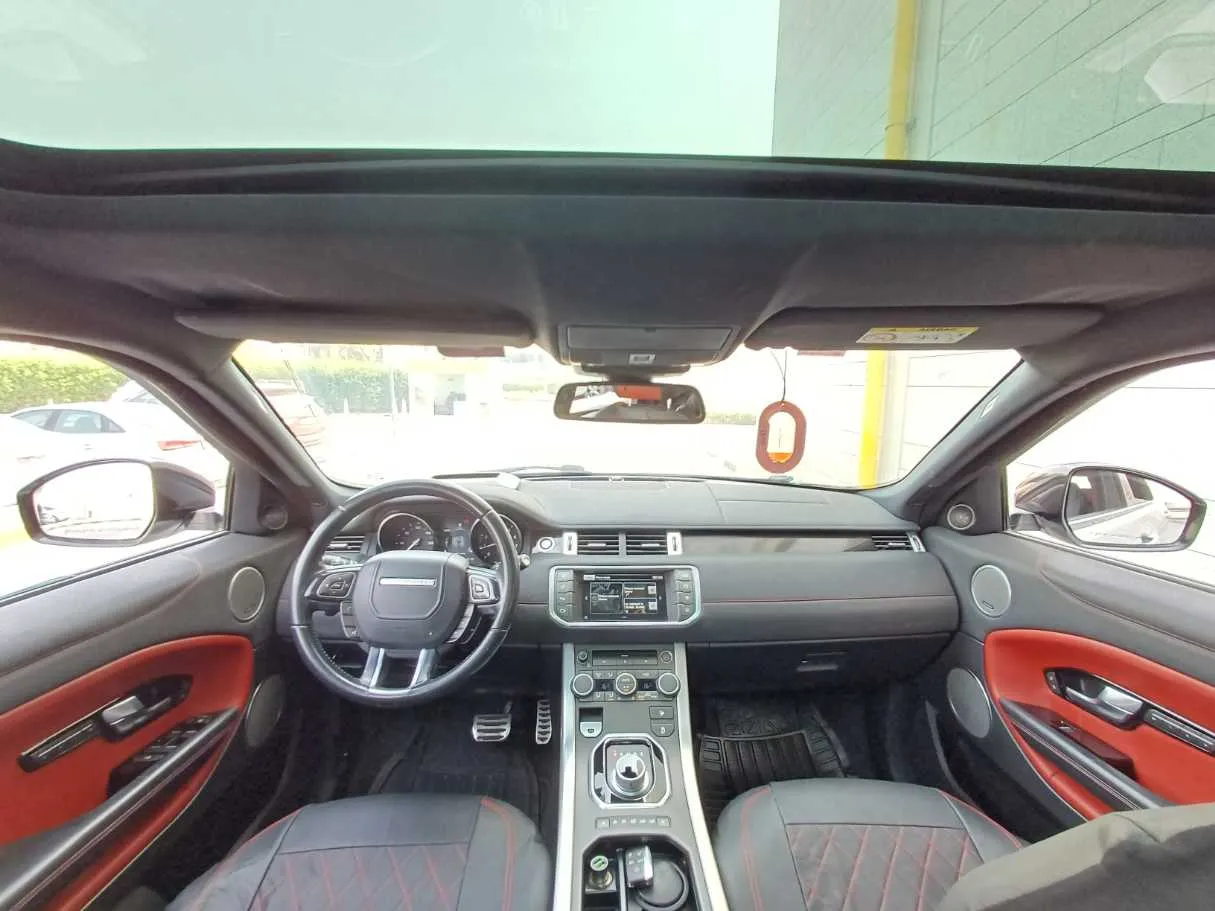 Car image 17