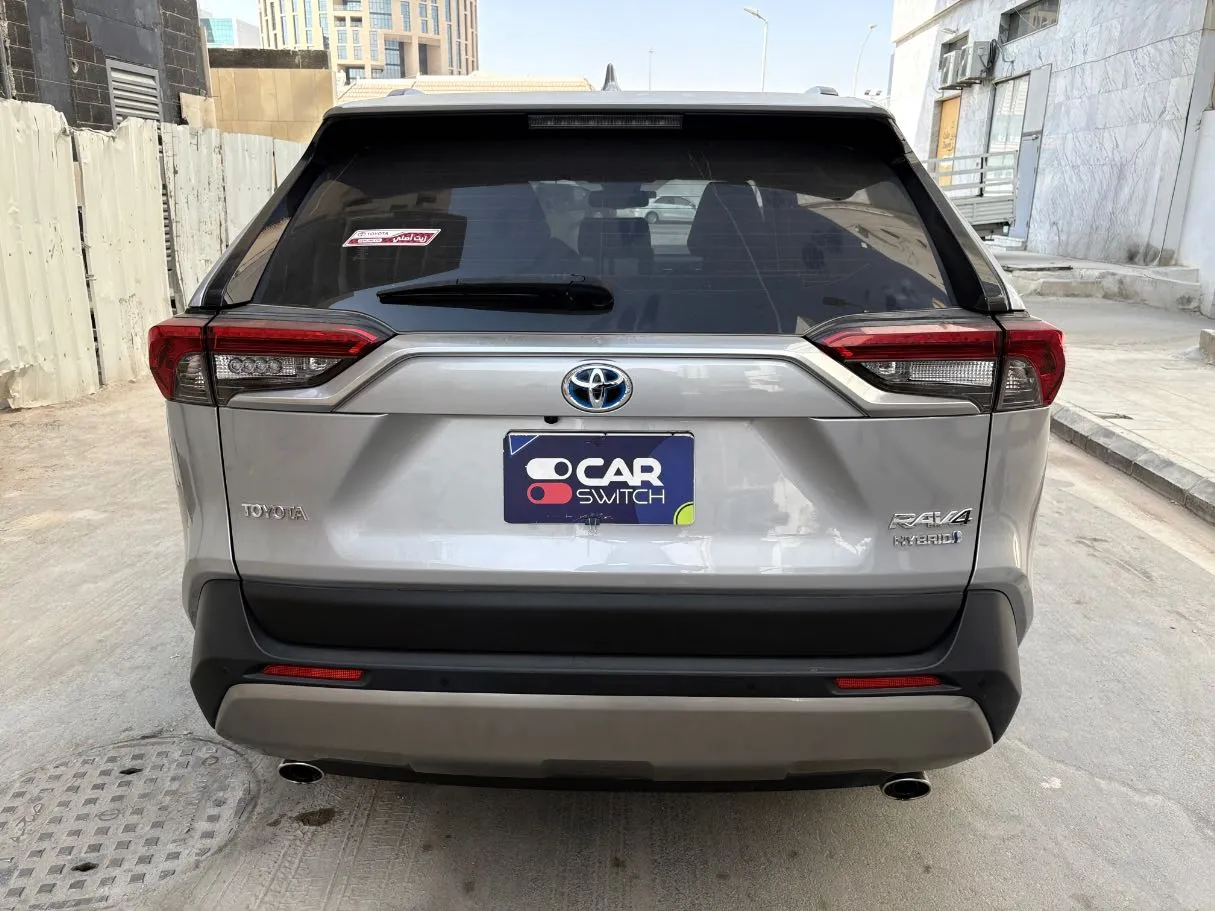 Car image 6