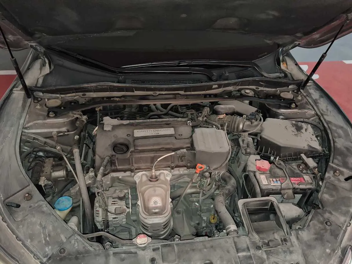 Car image 23