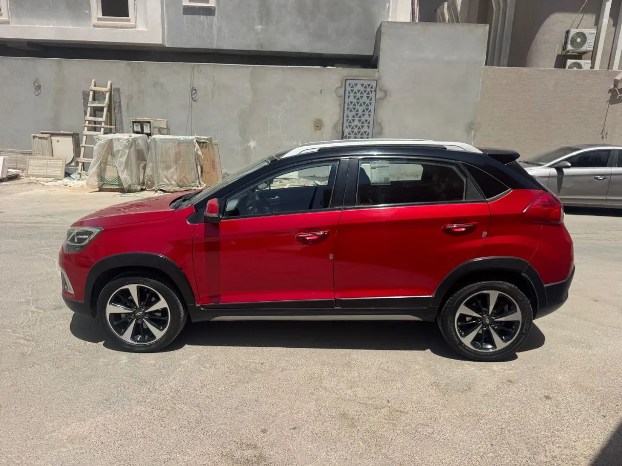 Car image 8
