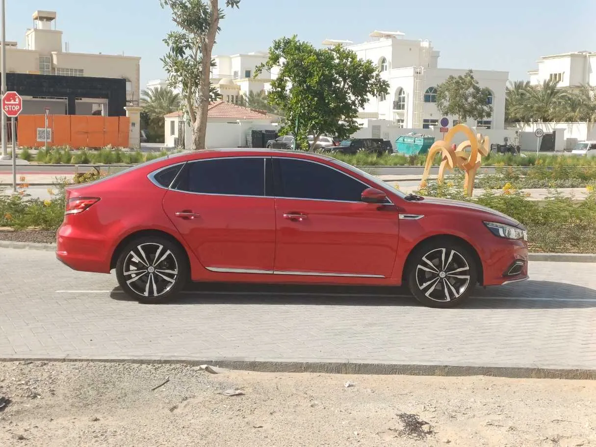 Car image 8