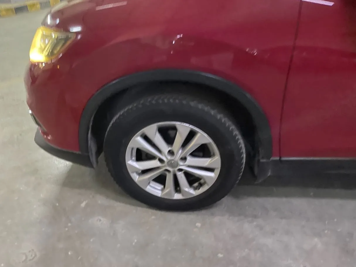 Car image 10