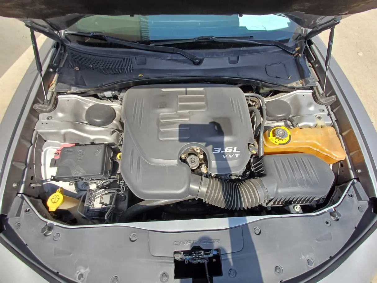 Car image 20