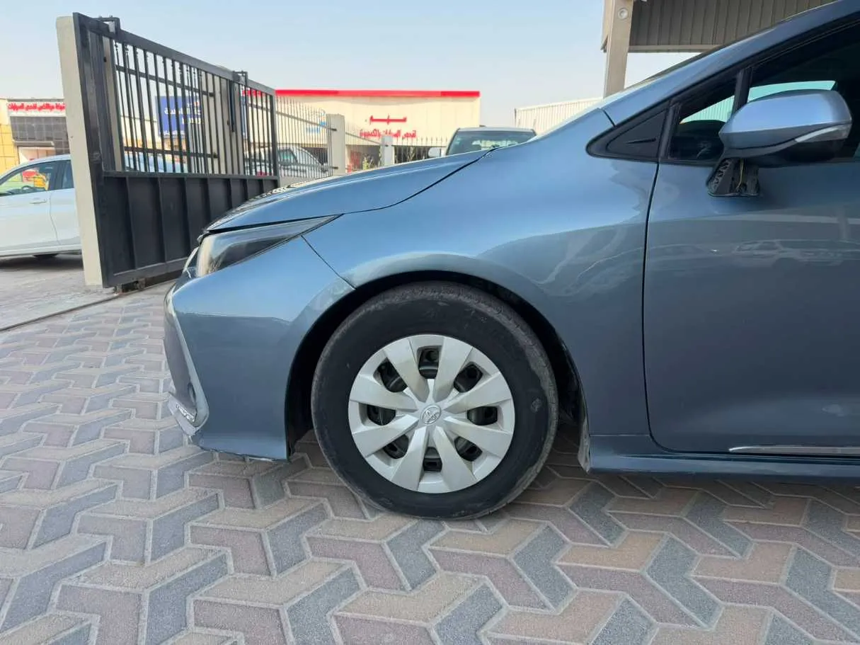 Car image 10
