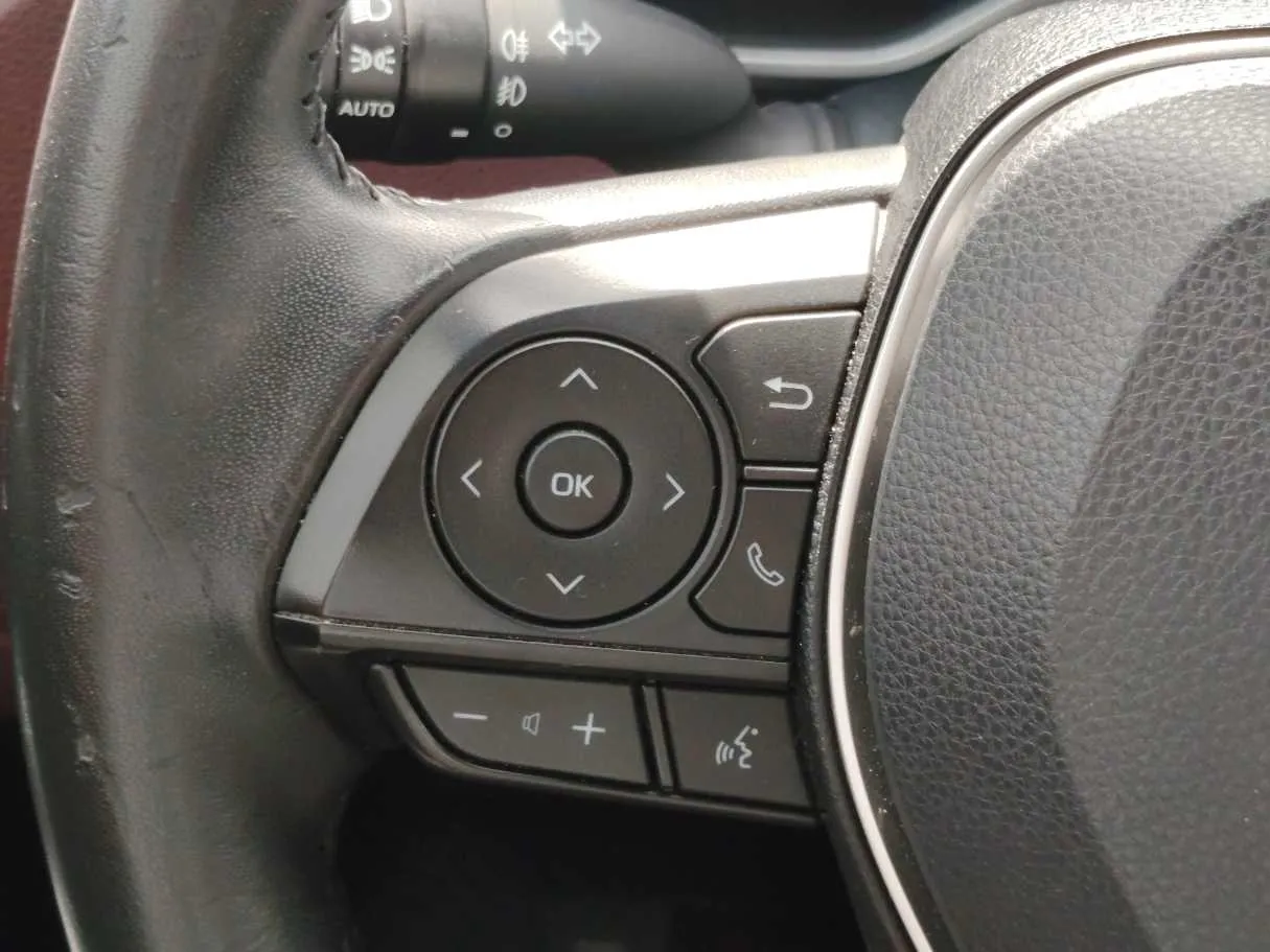 Car image 27