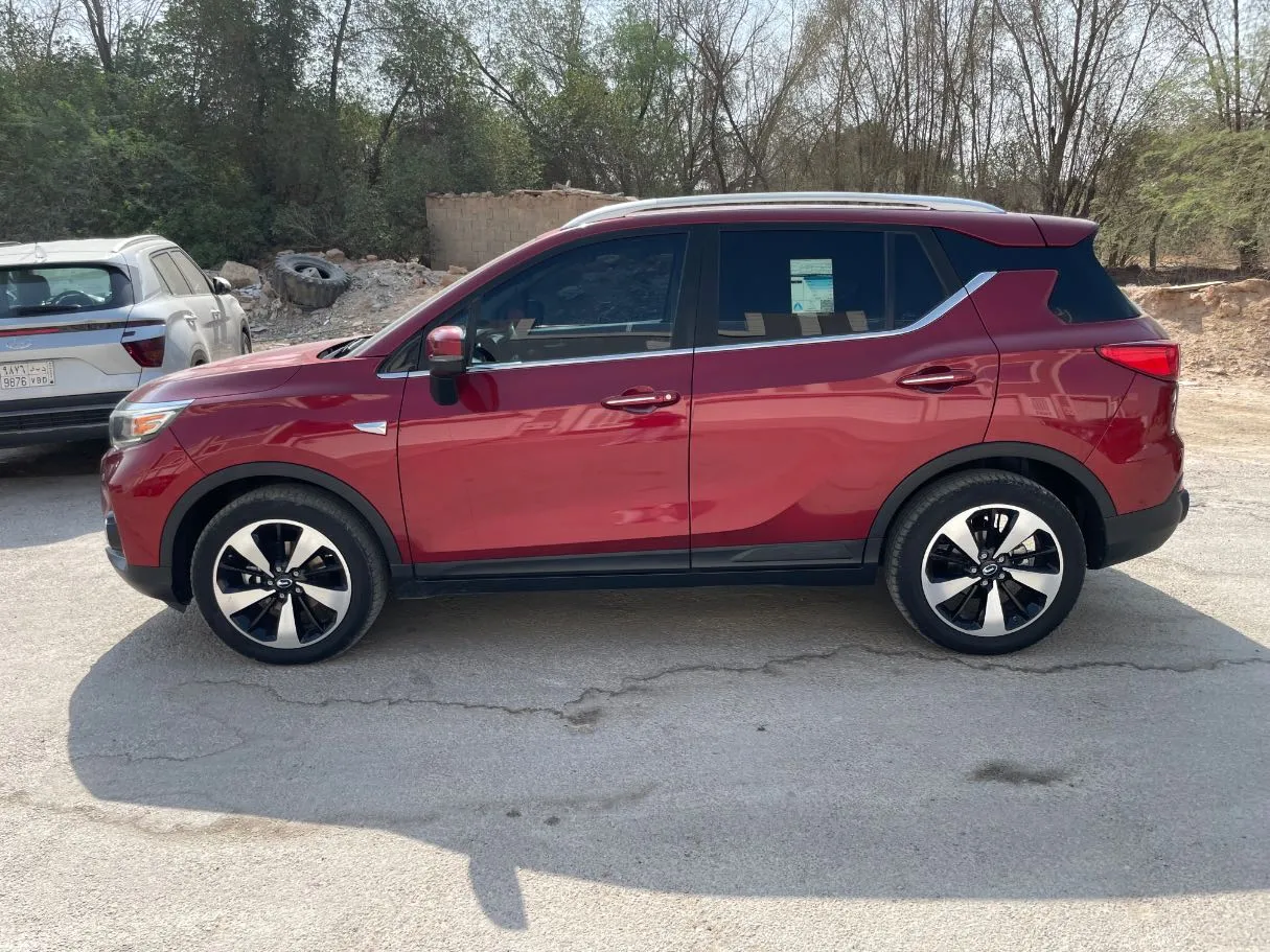 Car image 8