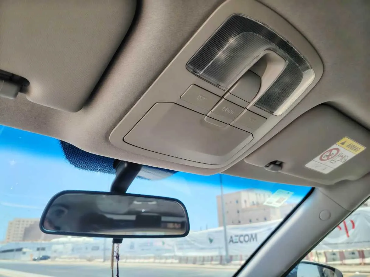 Car image 29