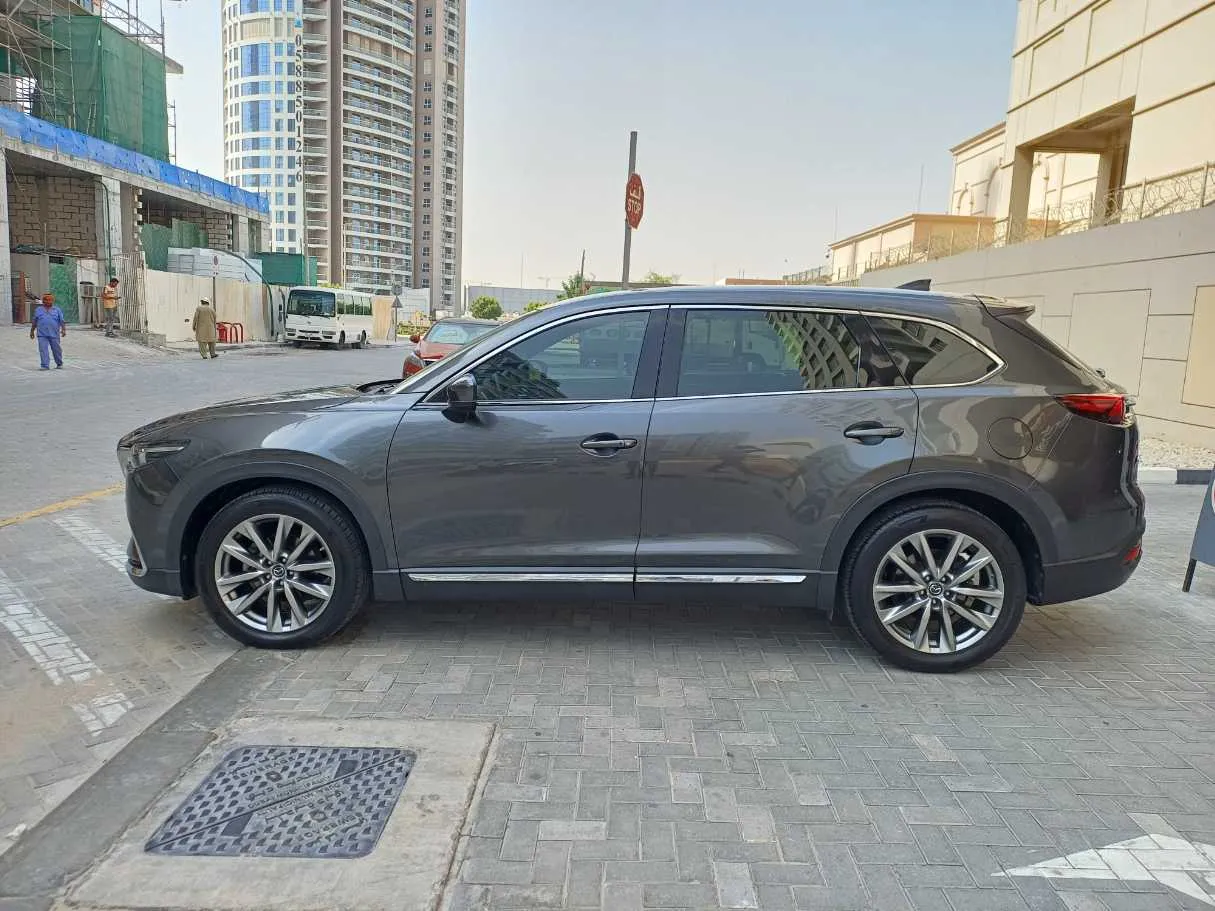 Car image 8