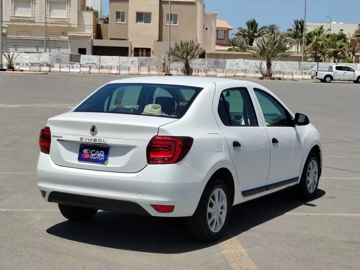 Car image 5