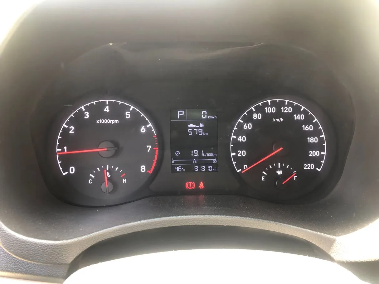 Car image 19