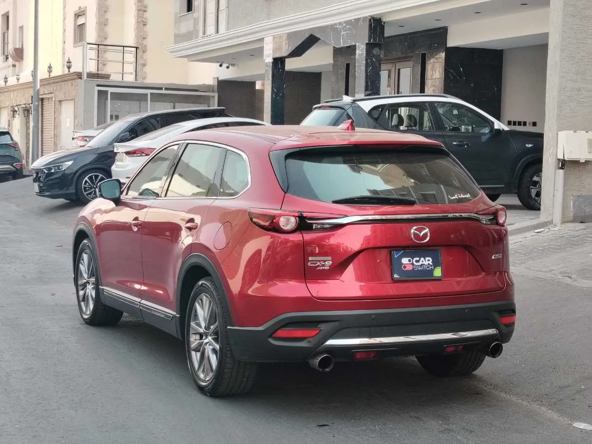 Car image 7