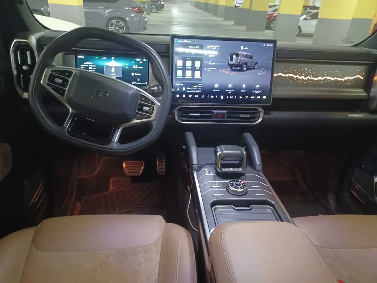 Car image 16