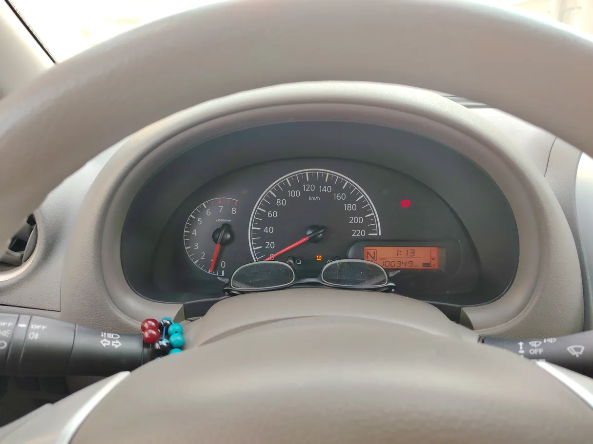 Car image 17