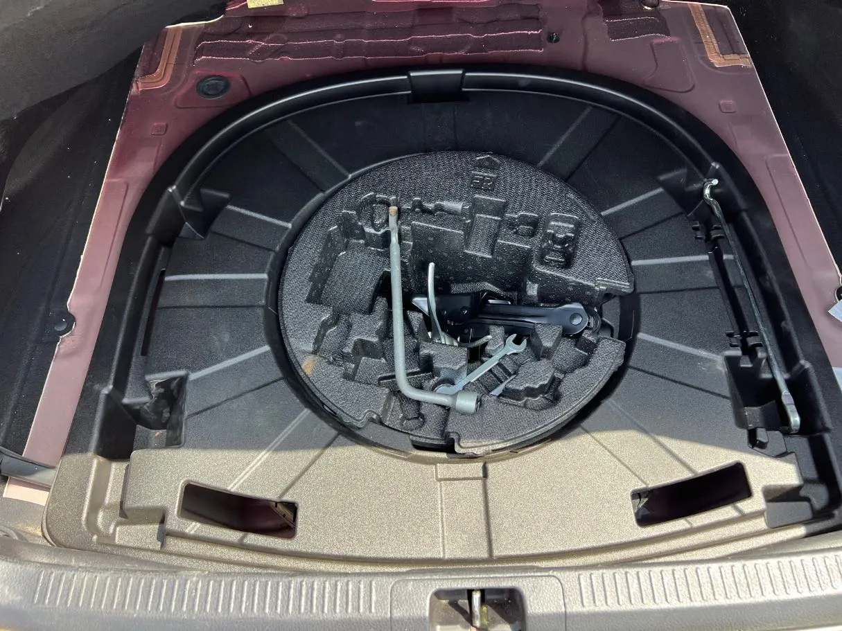Car image 22