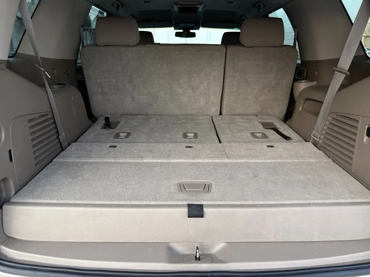 Car image 25