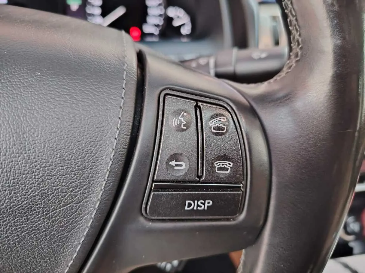 Car image 29