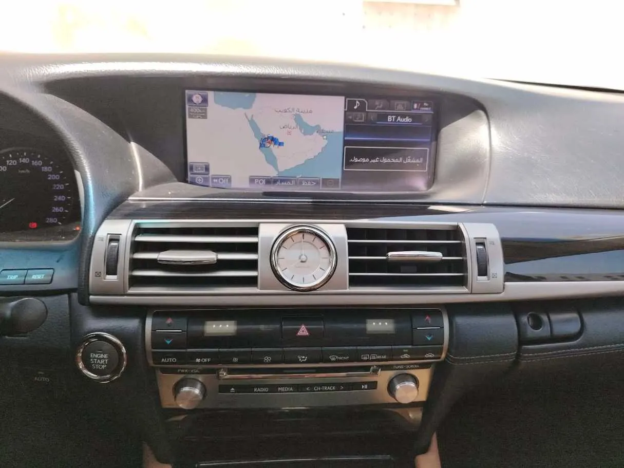 Car image 27