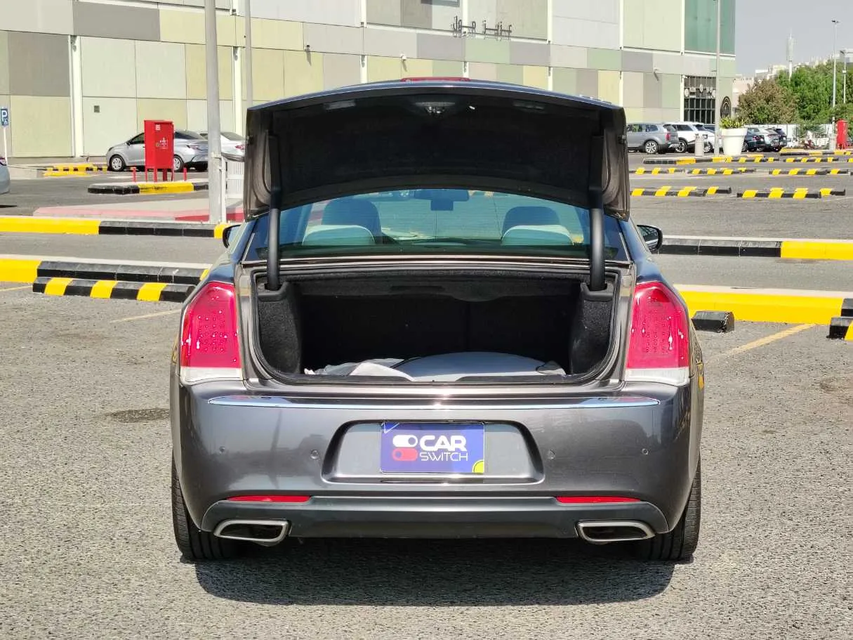 Car image 28