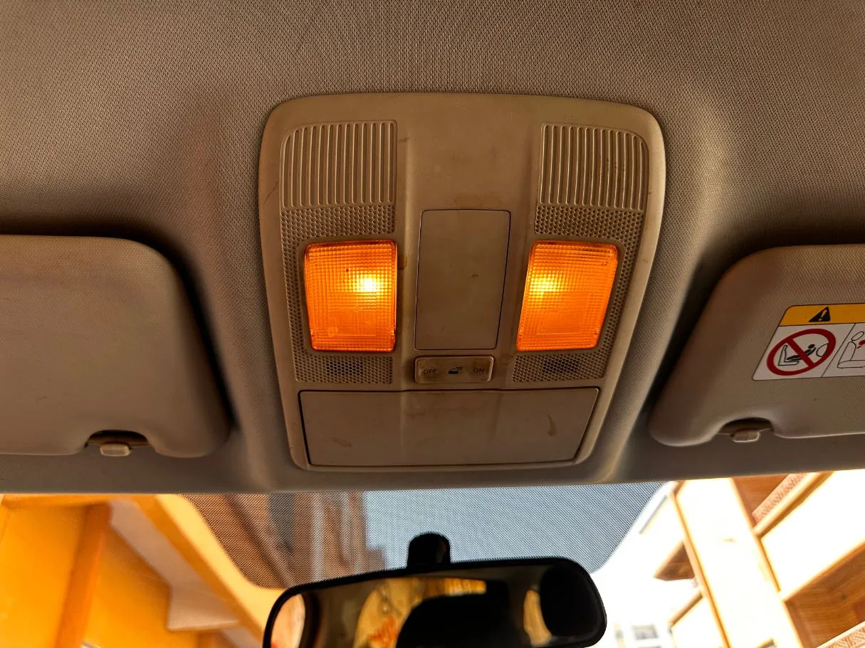 Car image 24