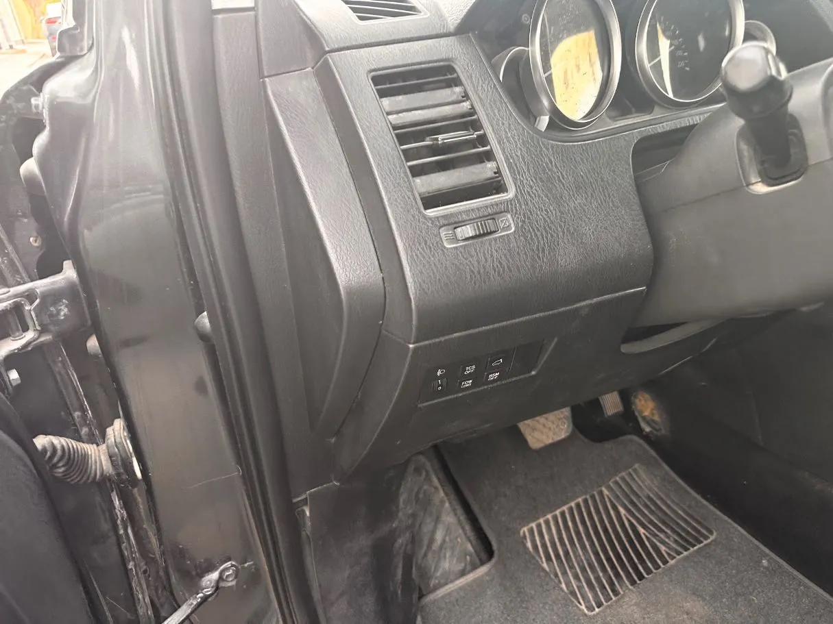 Car image 23