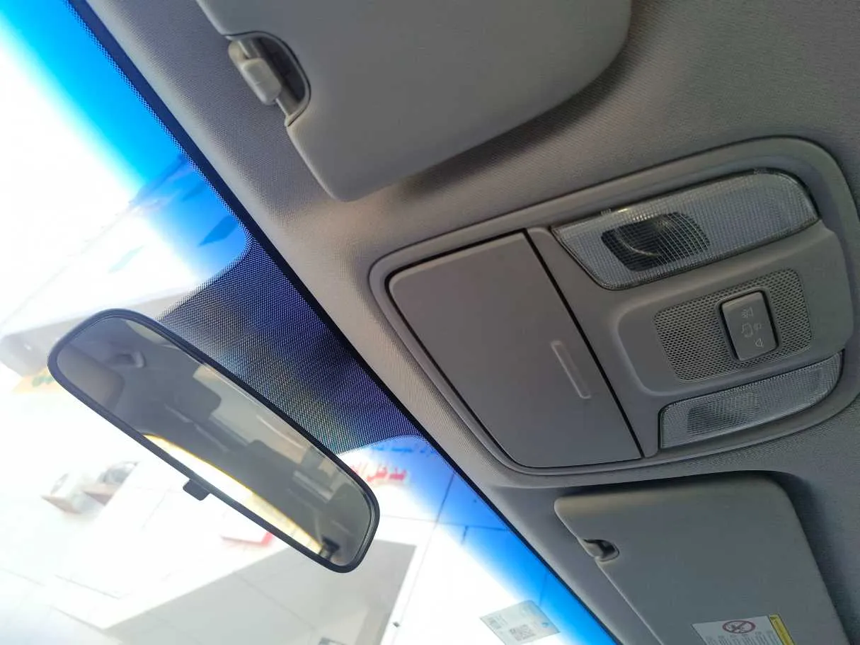 Car image 31