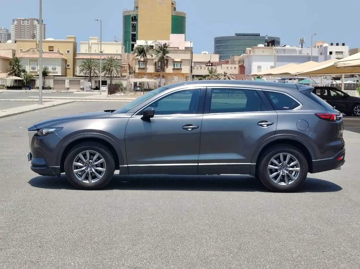 Car image 7