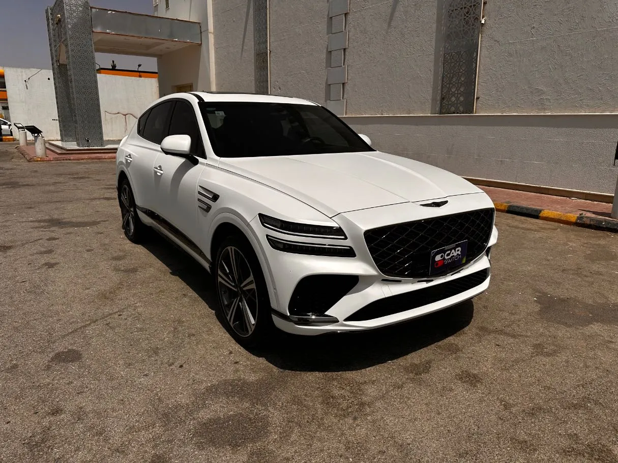 Car image 3