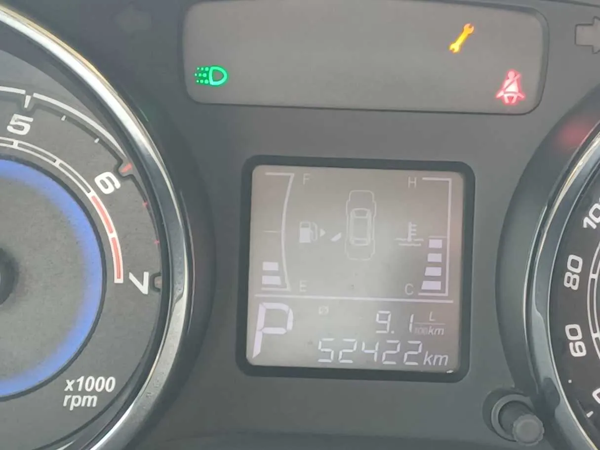 Car image 17