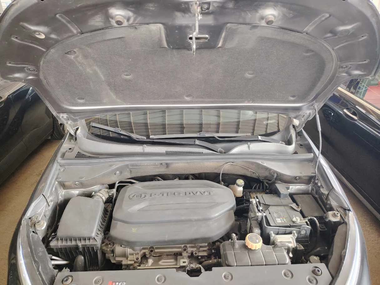 Car image 32