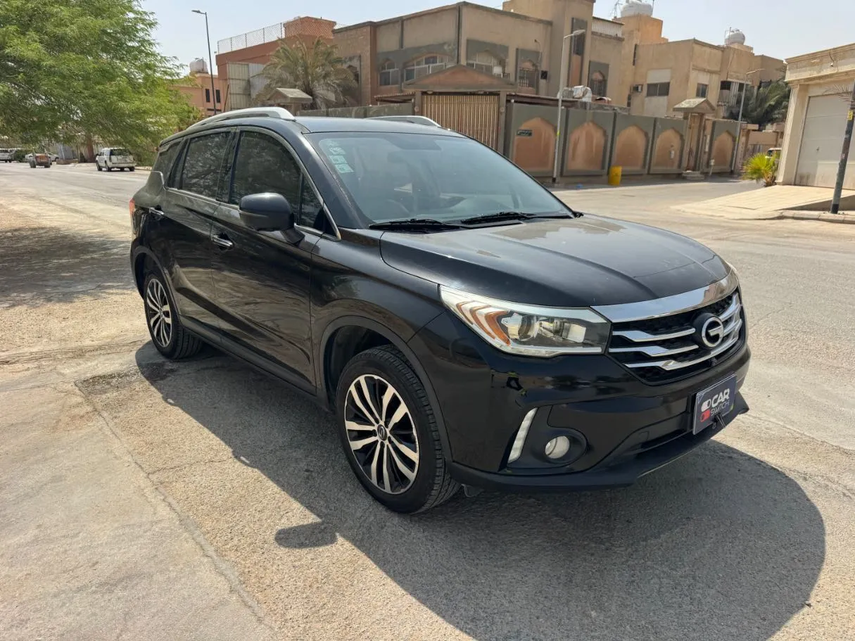 Car image 3