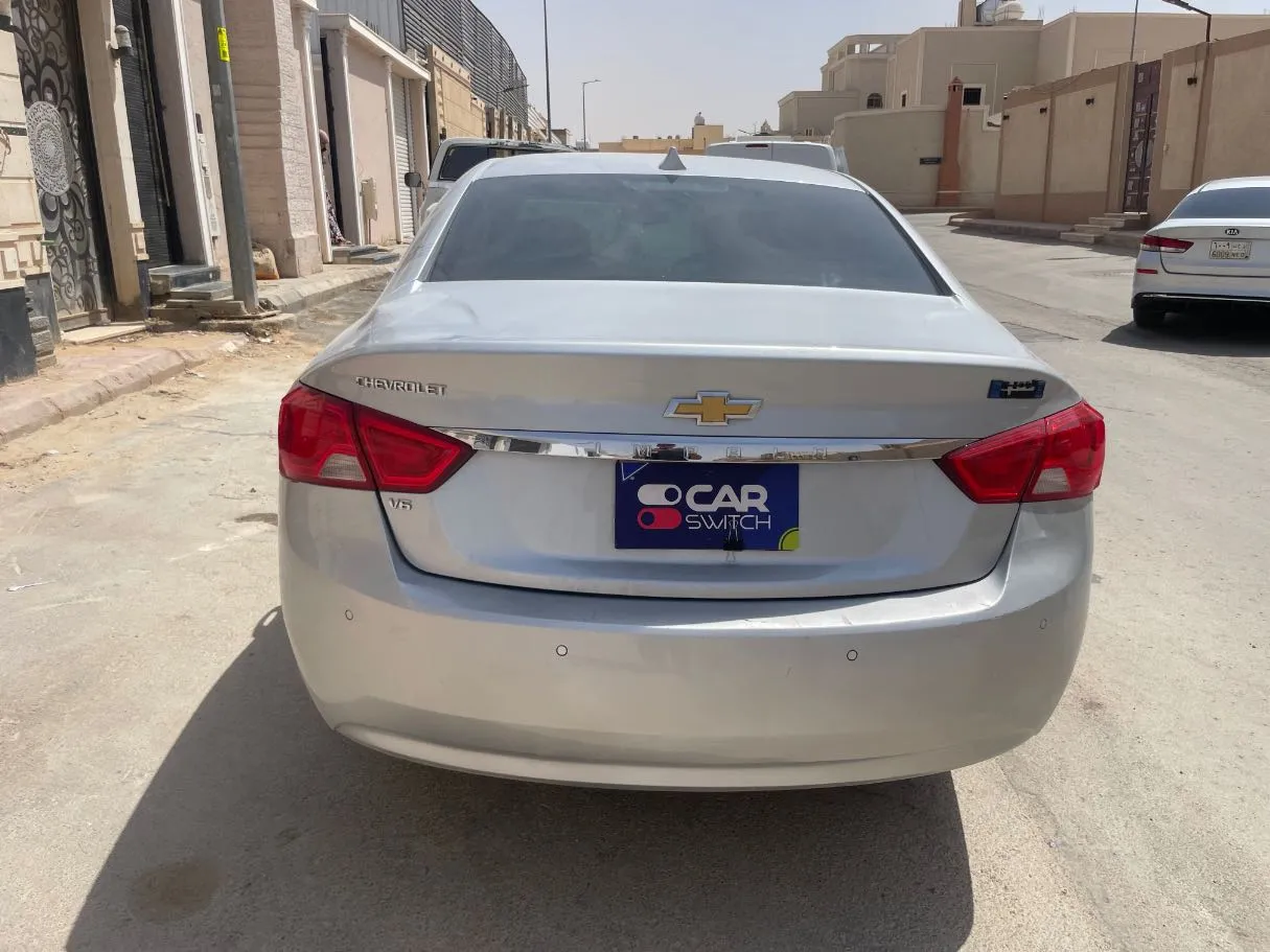Car image 6