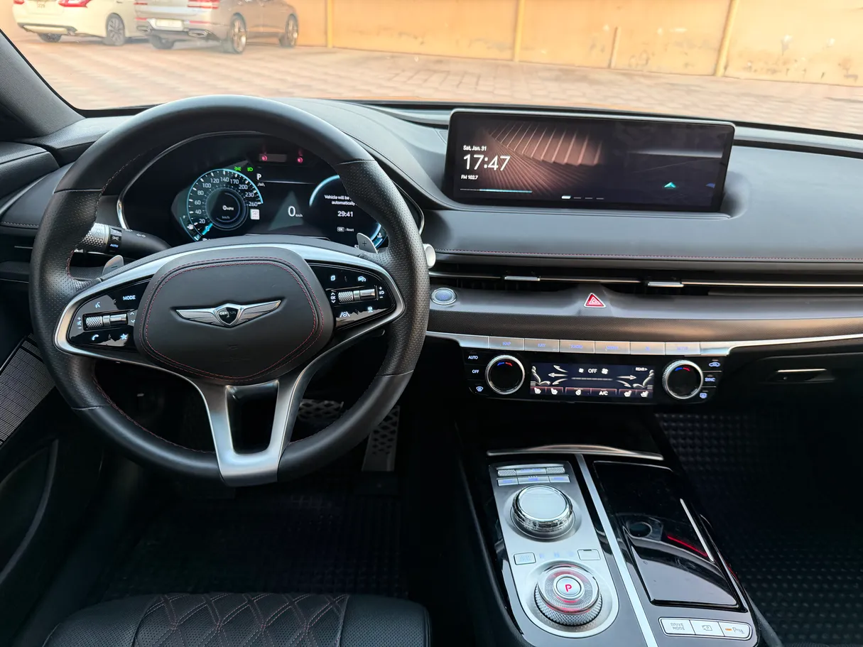 Car image 6