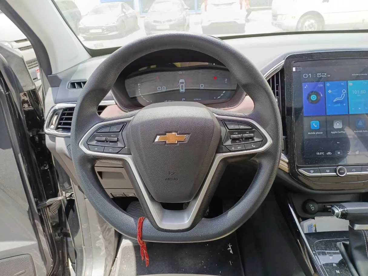 Car image 17
