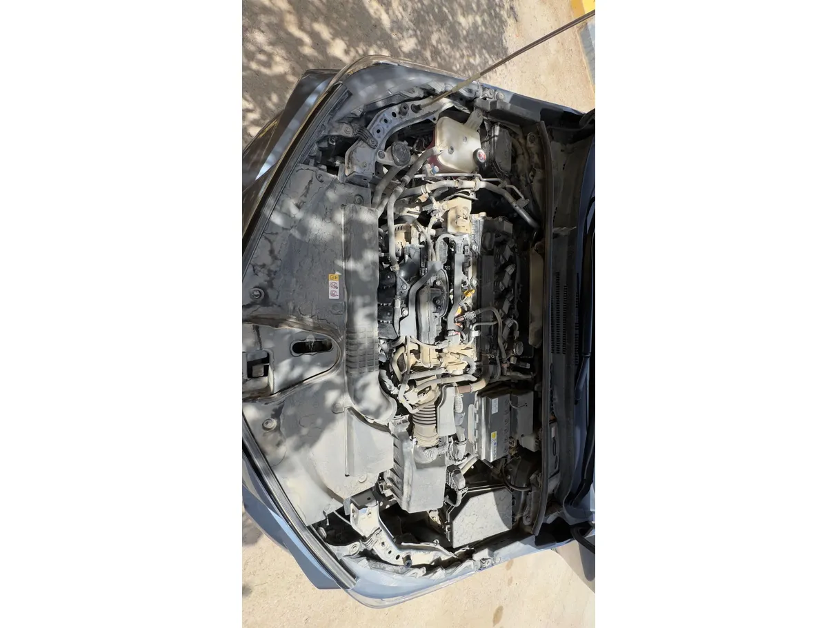 Car image 24