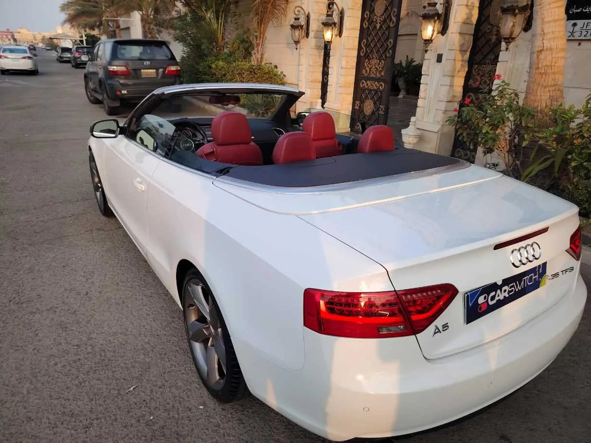 Car image 8