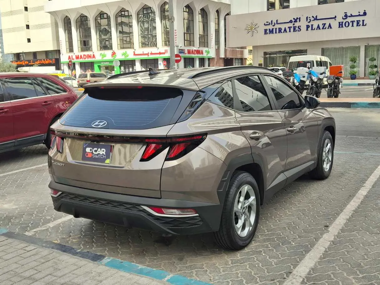 Car image 5