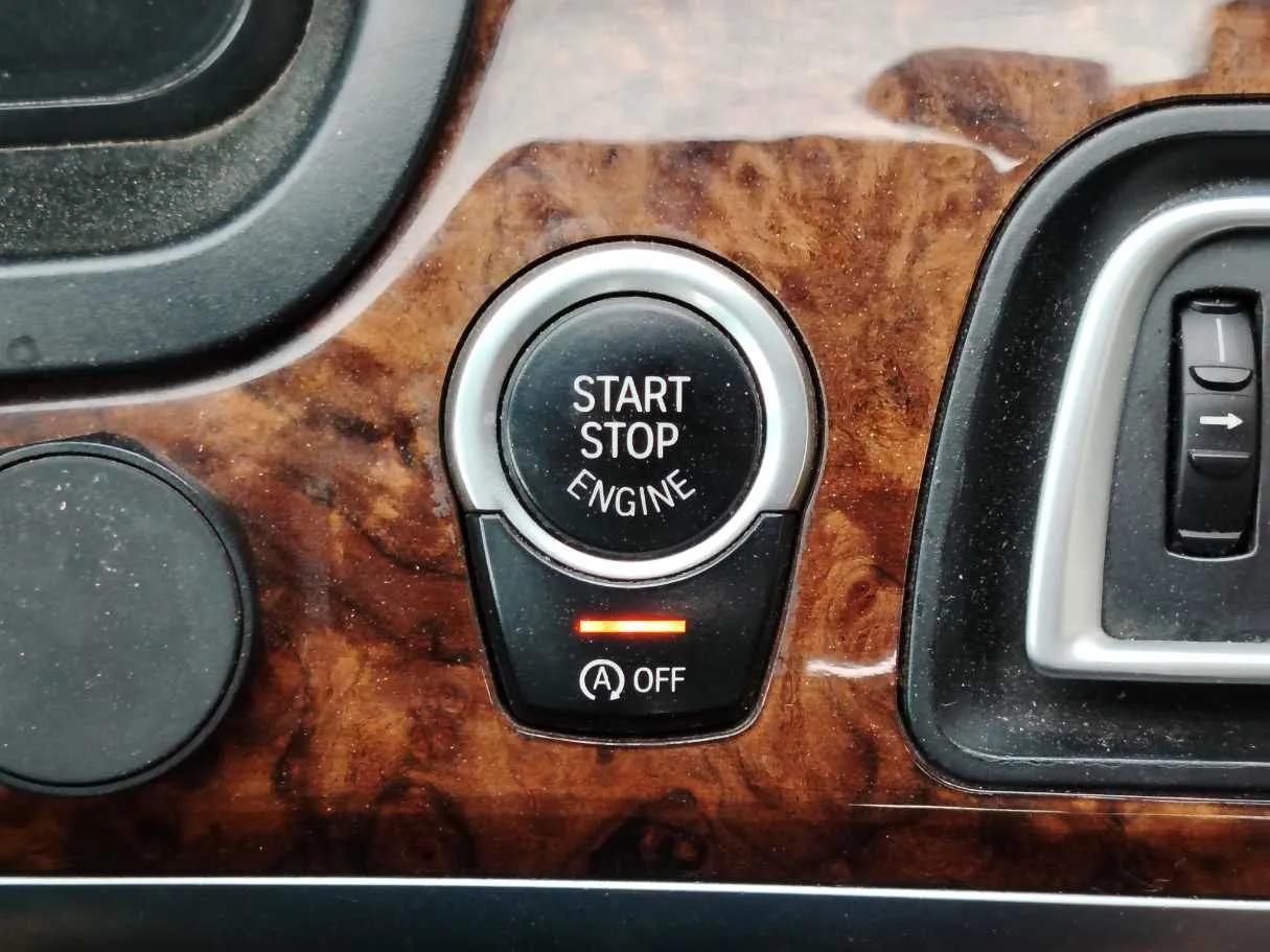 Car image 33