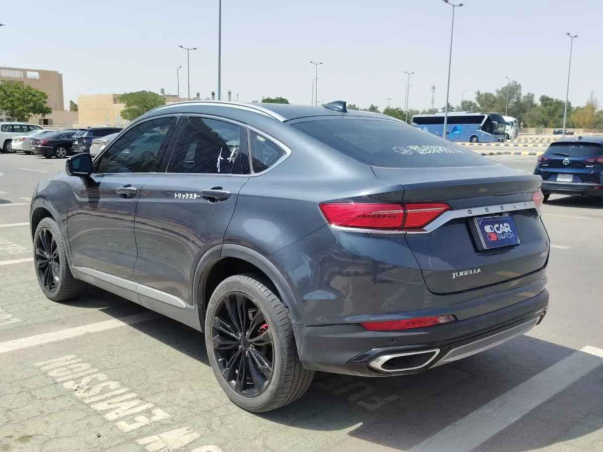 Car image 7