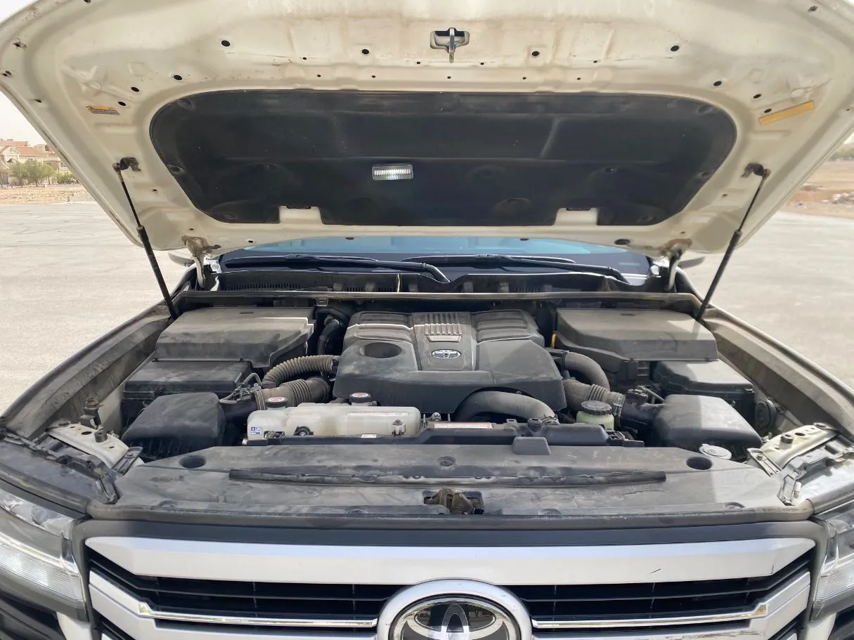 Car image 33