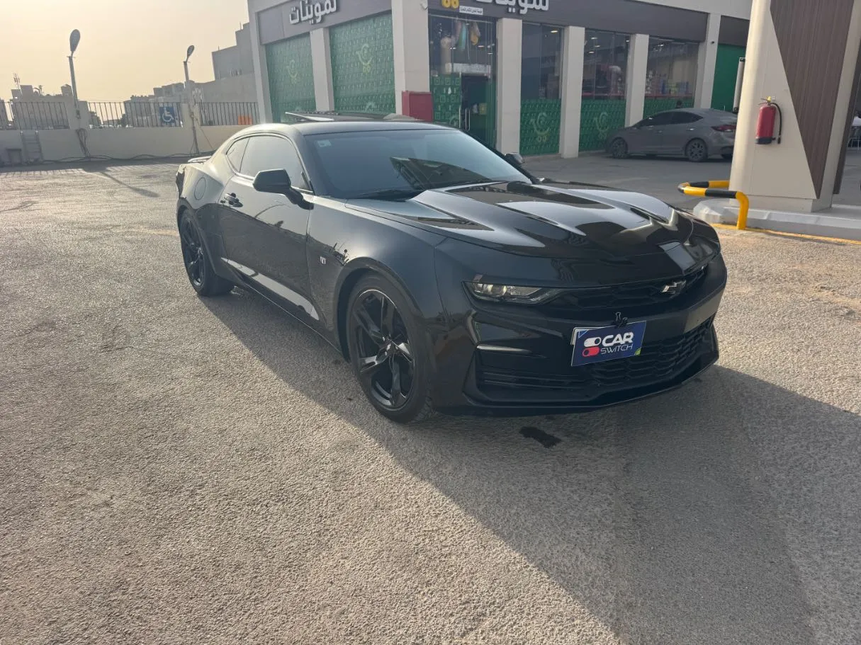 Car image 3